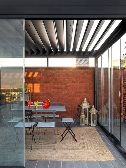 dettaglio lame orientabili pergola
