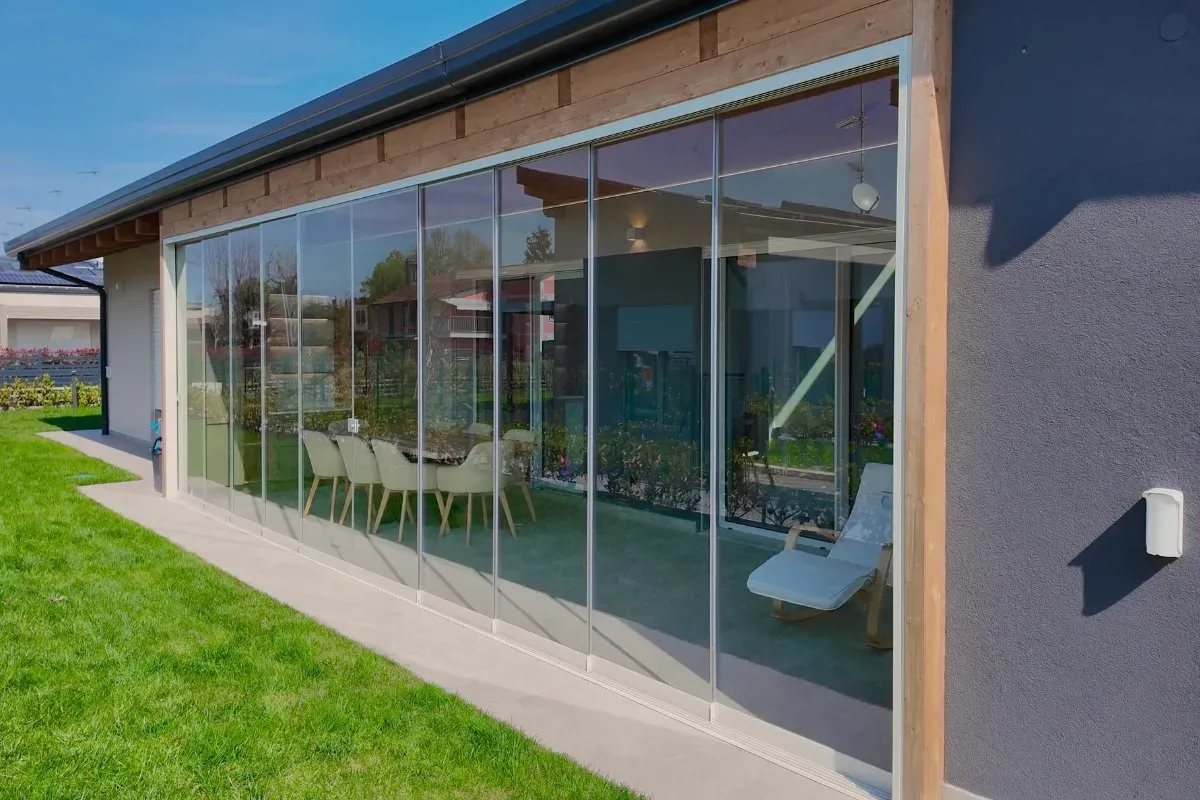 vetrate scorrevoli in edilizia libera